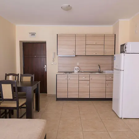 Private In Apollon Complex Apartamento *