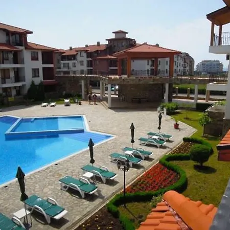 Private In Apollon Complex Apartamento