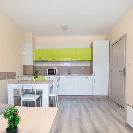 Private In Apollon Complex